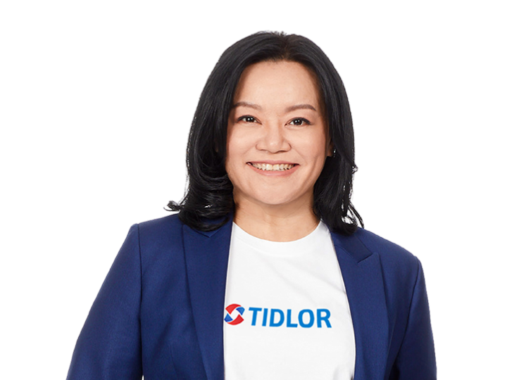 นางสาวเปียโน วัชราพลเมฆ